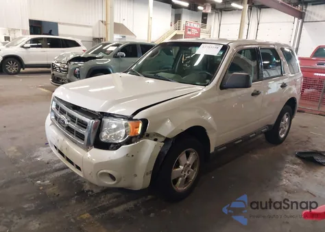 2012 Ford Escape Xls z USA, uszkodzony, nr VIN 1FMCU0C78CKC68373